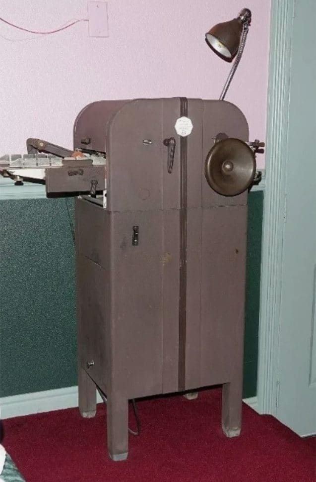 Mimeograph Machine from 1955